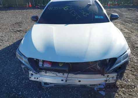 2018 Toyota Camry Le from USA, damaged, VIN 4T1B11HK1JU565039